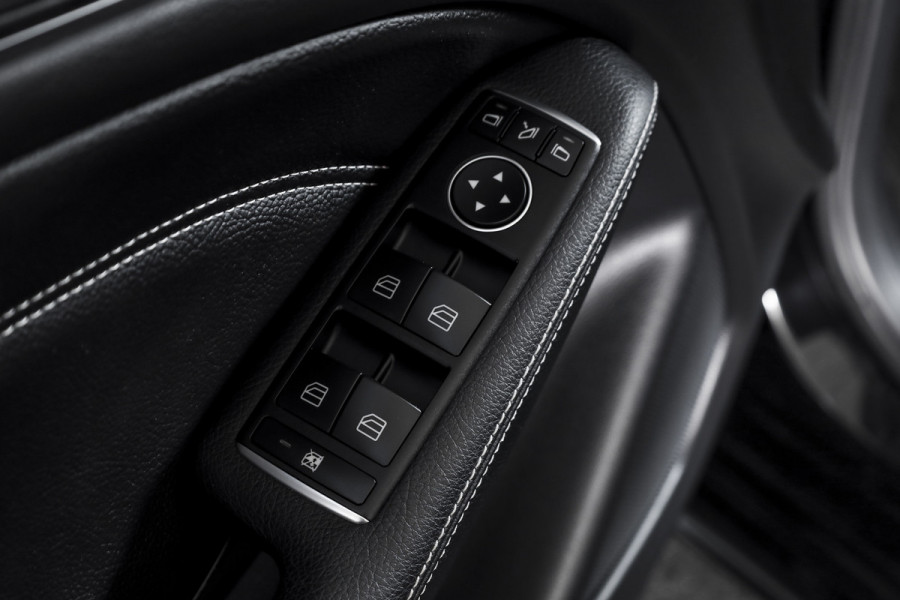 Mercedes-Benz B-Klasse 180 122 PK Ambition | Cruise | Stoelverwarming | PDC | NAV | Airco | LM 17" |