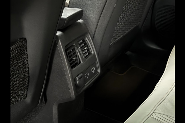 Renault Captur 1.3Tce 113kw 155pk Initiale Leer Panorama Trekhaak alle opties