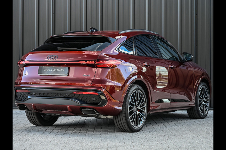Audi Q5 Sportback 2.0 TFSI e-hybrid quattro S edition Competition 367pk | Stoel massage | Tech pro | Luchtvering | 5jaar fabrieksgarantie | Trekhaak | B&O sound | Head-up | Adaptive cruise | 360 camera | Passagiers display