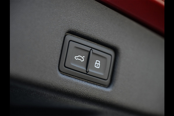 Audi Q5 Sportback 2.0 TFSI e-hybrid quattro S edition Competition 367pk | Stoel massage | Tech pro | Luchtvering | 5jaar fabrieksgarantie | Trekhaak | B&O sound | Head-up | Adaptive cruise | 360 camera | Passagiers display