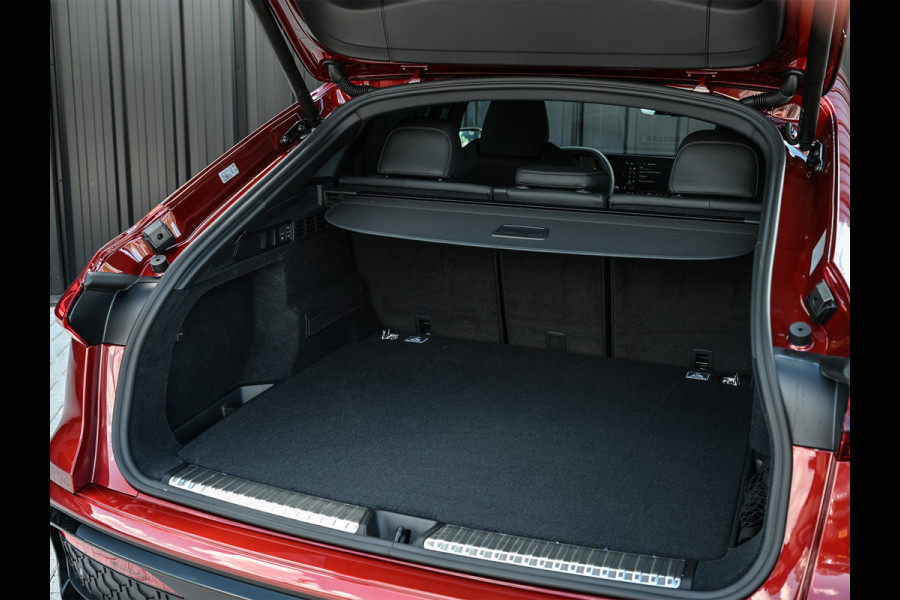 Audi Q5 Sportback 2.0 TFSI e-hybrid quattro S edition Competition 367pk | Stoel massage | Tech pro | Luchtvering | 5jaar fabrieksgarantie | Trekhaak | B&O sound | Head-up | Adaptive cruise | 360 camera | Passagiers display