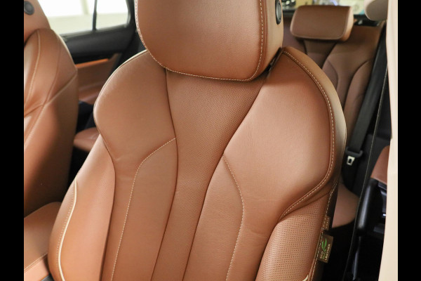 Škoda ENYAQ iV 80 Business Edition Plus 204pk | SOH 97% | Panoramadak | Lederen bekleding | Trekhaak | Adaptieve cruise controle