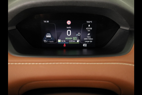 Škoda ENYAQ iV 80 Business Edition Plus 204pk | SOH 97% | Panoramadak | Lederen bekleding | Trekhaak | Adaptieve cruise controle