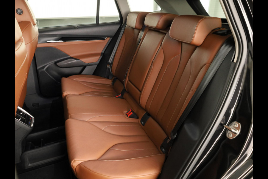 Škoda ENYAQ iV 80 Business Edition Plus 204pk | SOH 97% | Panoramadak | Lederen bekleding | Trekhaak | Adaptieve cruise controle