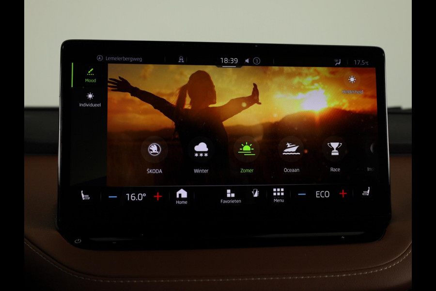 Škoda ENYAQ iV 80 Business Edition Plus 204pk | SOH 97% | Panoramadak | Lederen bekleding | Trekhaak | Adaptieve cruise controle