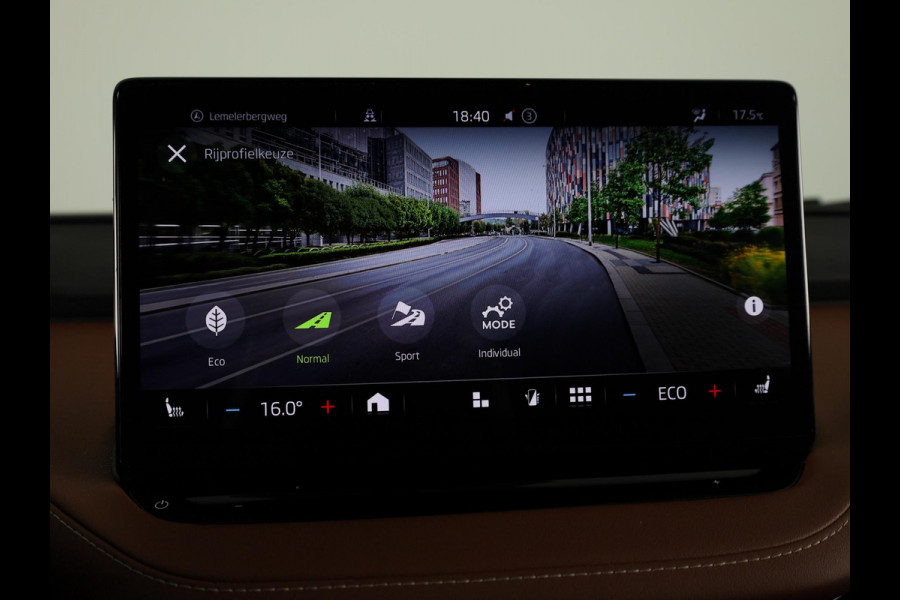 Škoda ENYAQ iV 80 Business Edition Plus 204pk | SOH 97% | Panoramadak | Lederen bekleding | Trekhaak | Adaptieve cruise controle