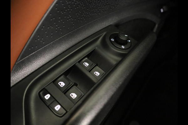 Škoda ENYAQ iV 80 Business Edition Plus 204pk | SOH 97% | Panoramadak | Lederen bekleding | Trekhaak | Adaptieve cruise controle