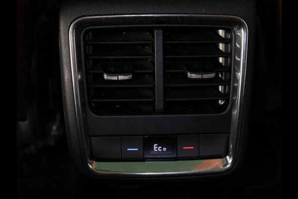 Škoda ENYAQ iV 80 Business Edition Plus 204pk | SOH 97% | Panoramadak | Lederen bekleding | Trekhaak | Adaptieve cruise controle