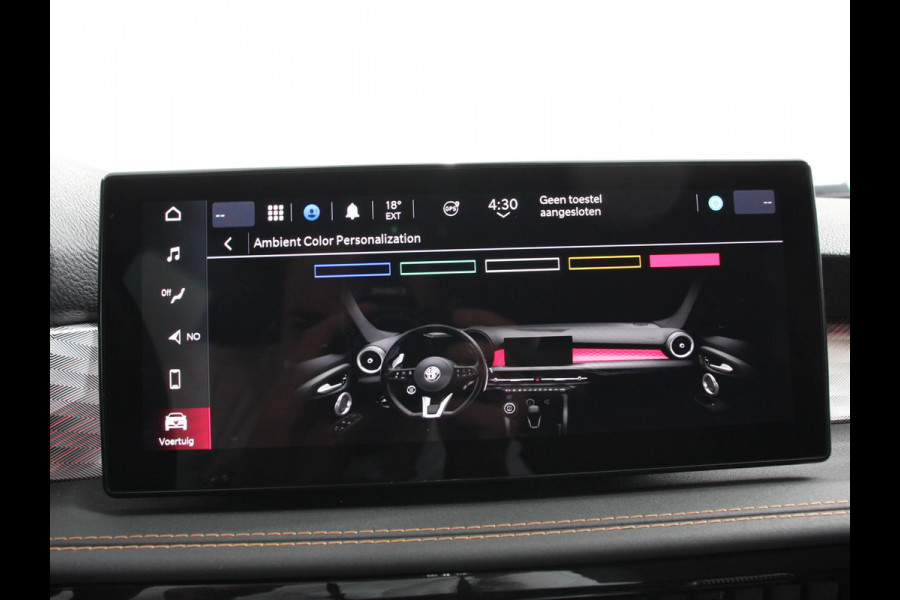 Alfa Romeo Tonale 1.3T PHEV Ti Automaat 280 PK Climate control Adaptieve cruise control Parkeersensoren achter Camera Sfeerverlichting Navigatie Apple Carplay/ Android Auto