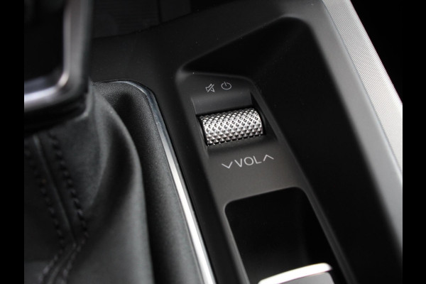 Alfa Romeo Tonale 1.3T PHEV Ti Automaat 280 PK Climate control Adaptieve cruise control Parkeersensoren achter Camera Sfeerverlichting Navigatie Apple Carplay/ Android Auto