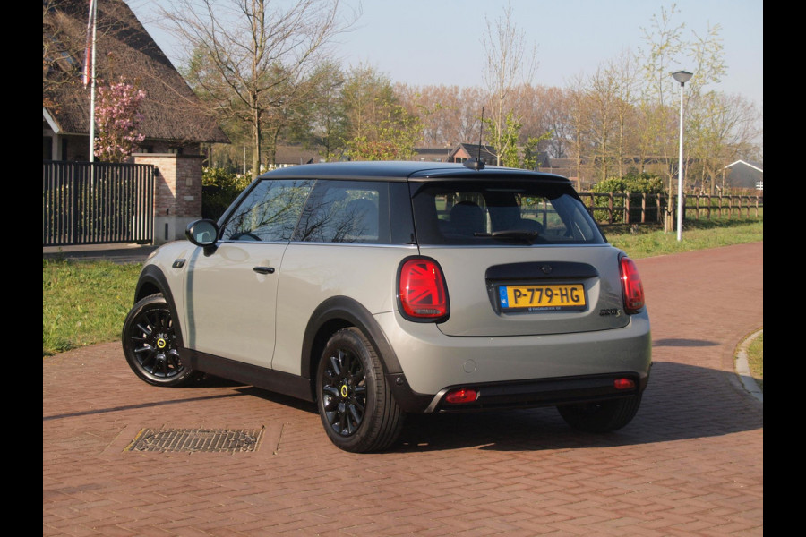 MINI Mini Electric Classic 33 kWh | Apple Carplay | Cruise Control | Parkeersensoren | NL-Auto |