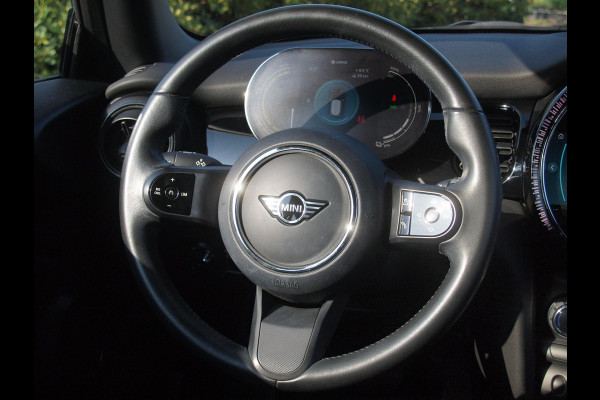 MINI Mini Electric Classic 33 kWh | Apple Carplay | Cruise Control | Parkeersensoren | NL-Auto |