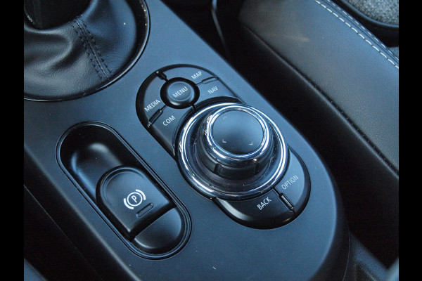 MINI Mini Electric Classic 33 kWh | Apple Carplay | Cruise Control | Parkeersensoren | NL-Auto |