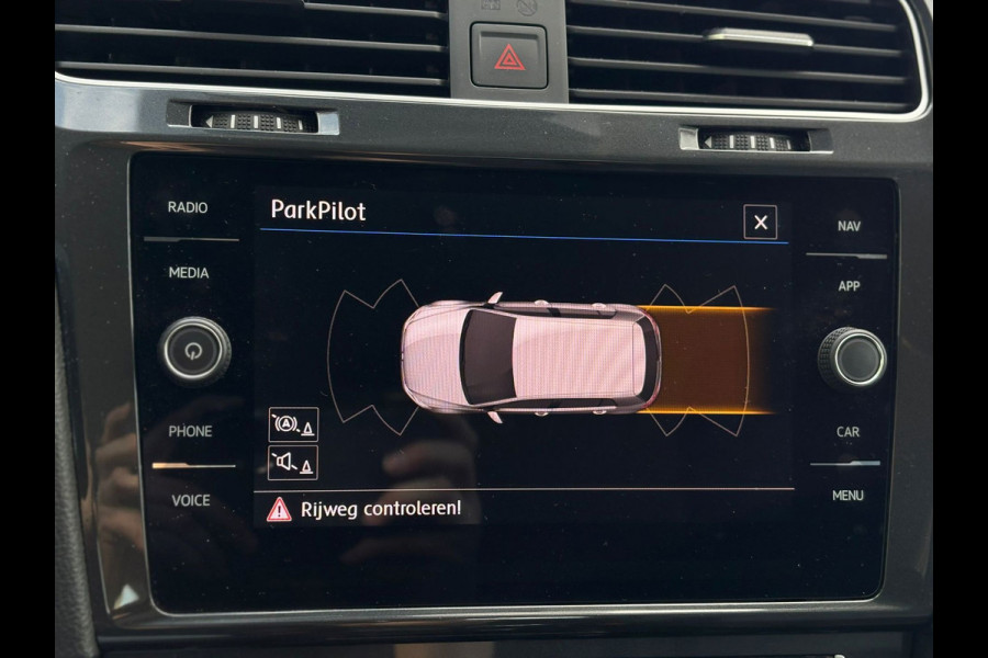Volkswagen e-Golf | Leder, Navi, Apple Carplay, ACC, Stoelverw., PDC | NAP |