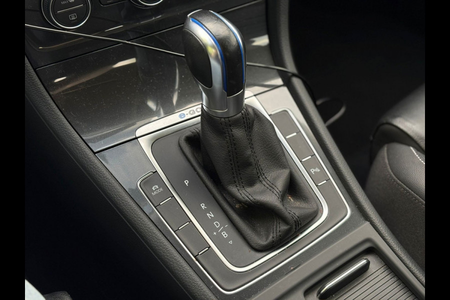 Volkswagen e-Golf | Leder, Navi, Apple Carplay, ACC, Stoelverw., PDC | NAP |