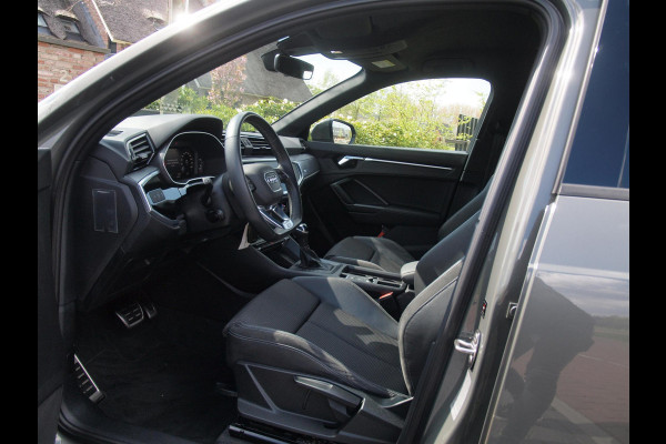 Audi Q3 35 TFSI S-Line edition | Apple Carplay | Virtual Cockpit | Automaat | 20 inch | NL-Auto |