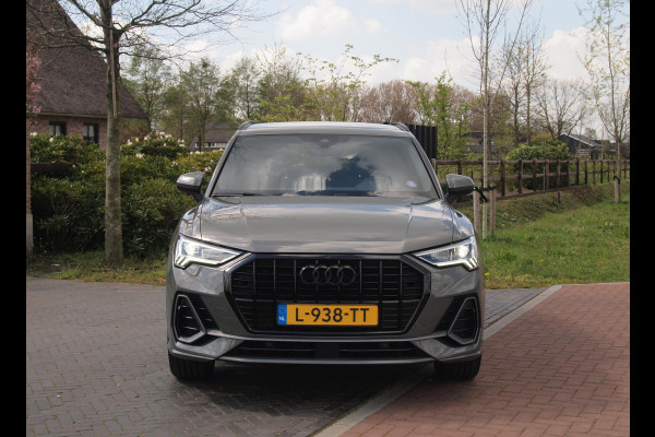 Audi Q3 35 TFSI S-Line edition | Apple Carplay | Virtual Cockpit | Automaat | 20 inch | NL-Auto |