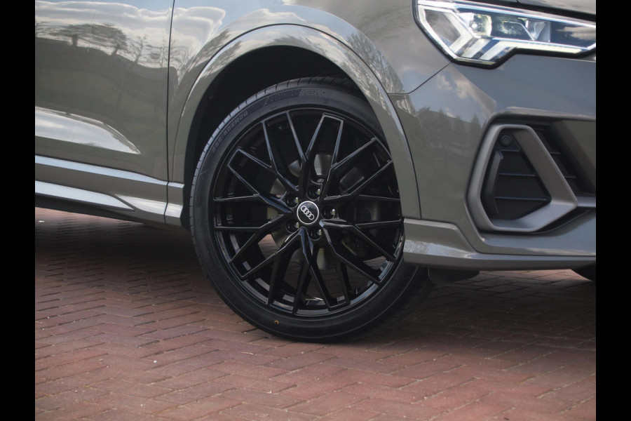 Audi Q3 35 TFSI S-Line edition | Apple Carplay | Virtual Cockpit | Automaat | 20 inch | NL-Auto |