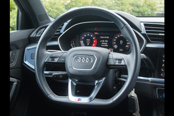 Audi Q3 35 TFSI S-Line edition | Apple Carplay | Virtual Cockpit | Automaat | 20 inch | NL-Auto |