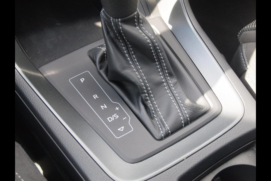 Audi Q3 35 TFSI S-Line edition | Apple Carplay | Virtual Cockpit | Automaat | 20 inch | NL-Auto |
