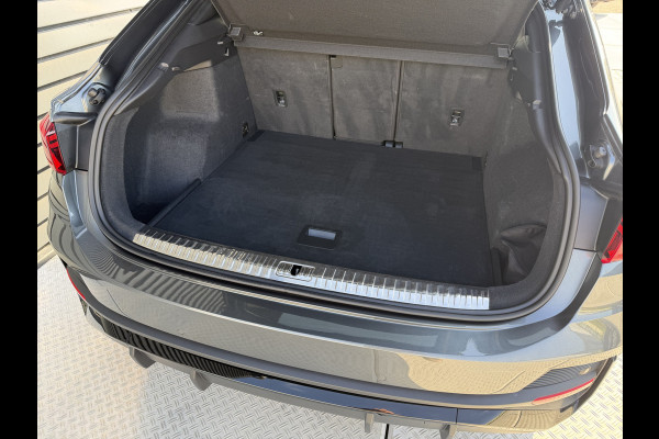 Audi Q3 Sportback 35 TFSI S Edition PANO DAK 20 INCH VELGEN