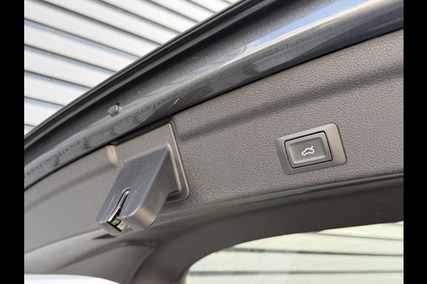 Audi Q3 Sportback 35 TFSI S Edition PANO DAK 20 INCH VELGEN