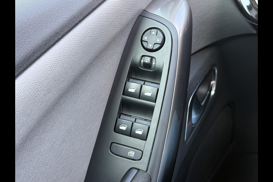 Citroën Grand C4 Spacetourer BWJ 2019 | 1.2T 131PK Business 7PERS | PANO DAK | TREKHAAK | CLIMA | NAVI | STOELVERW | PRIVACY GLASS | CARPLAY | MASSAGE STOEL