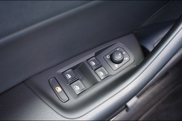 Volkswagen Arteon 150PK Business R AUTOM. | SUPER SPORTIEF | BOMVOL | PANO