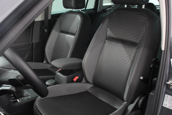 Volkswagen Tiguan 1.5 TSI DSG Active Navigatie Climate Control Adaptive Cruise Camera Control Led Dab Stoelverwarming Lichtmetalen Velgen