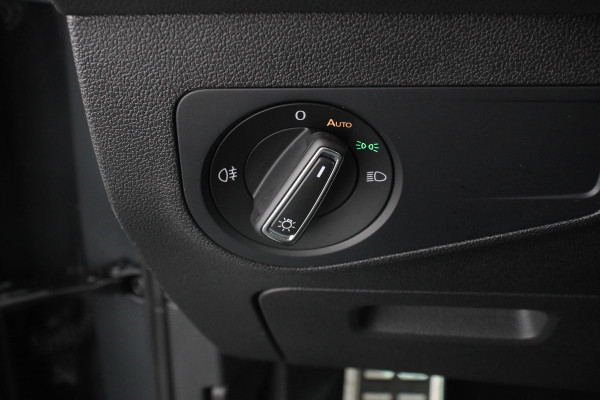 Volkswagen Tiguan 1.5 TSI DSG Active Navigatie Climate Control Adaptive Cruise Camera Control Led Dab Stoelverwarming Lichtmetalen Velgen