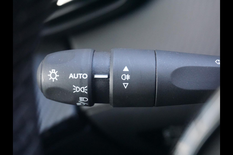 Peugeot 2008 1.2 TURBO 100 Allure 360 Camera