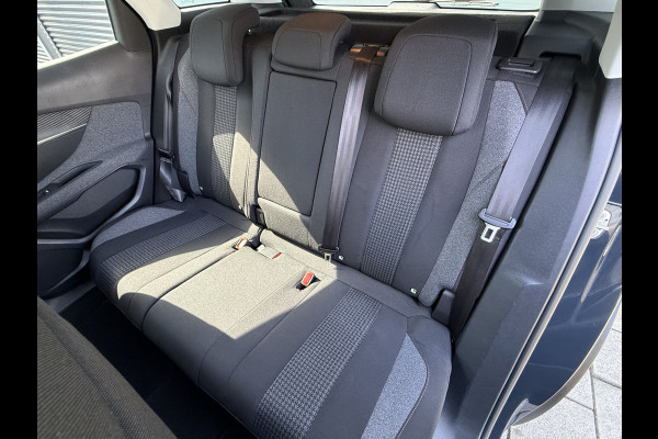 Peugeot 3008 BWJ 2019 | 1.2T 131PK Executive | TREKHAAK | CLIMA | NAVI | CARPLAY | PDC | PRIVACY GLASS | 17'' LMV