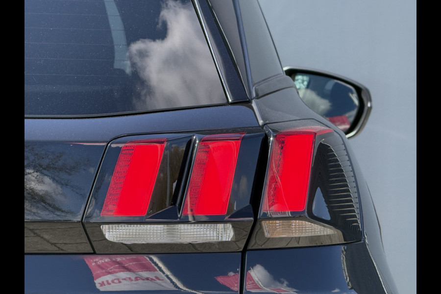 Peugeot 3008 BWJ 2019 | 1.2T 131PK Executive | TREKHAAK | CLIMA | NAVI | CARPLAY | PDC | PRIVACY GLASS | 17'' LMV