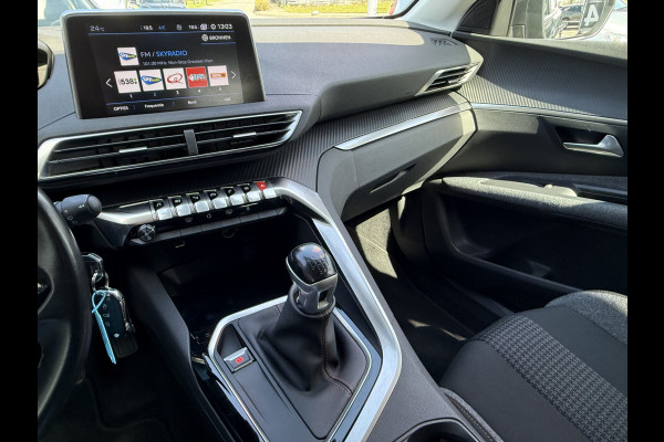 Peugeot 3008 BWJ 2019 | 1.2T 131PK Executive | TREKHAAK | CLIMA | NAVI | CARPLAY | PDC | PRIVACY GLASS | 17'' LMV