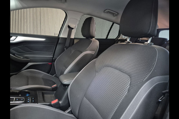 Ford FOCUS Wagon 1.0 EcoBoost Titanium X Business | Clima| Carplay | Camera | Navi | Stoelverwarming |