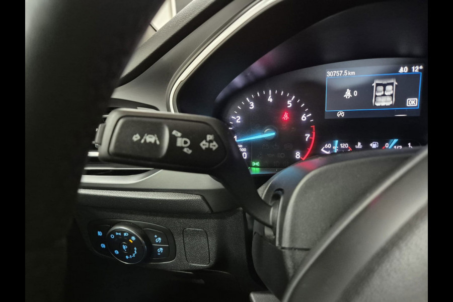 Ford FOCUS Wagon 1.0 EcoBoost Titanium X Business | Clima| Carplay | Camera | Navi | Stoelverwarming |
