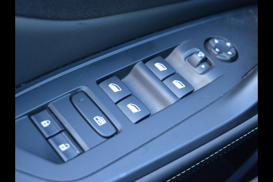 Peugeot 308 1.2 PureTech GT CAMERA MET SENSOREN | NAVI & CARPLAY | E.C.C. |