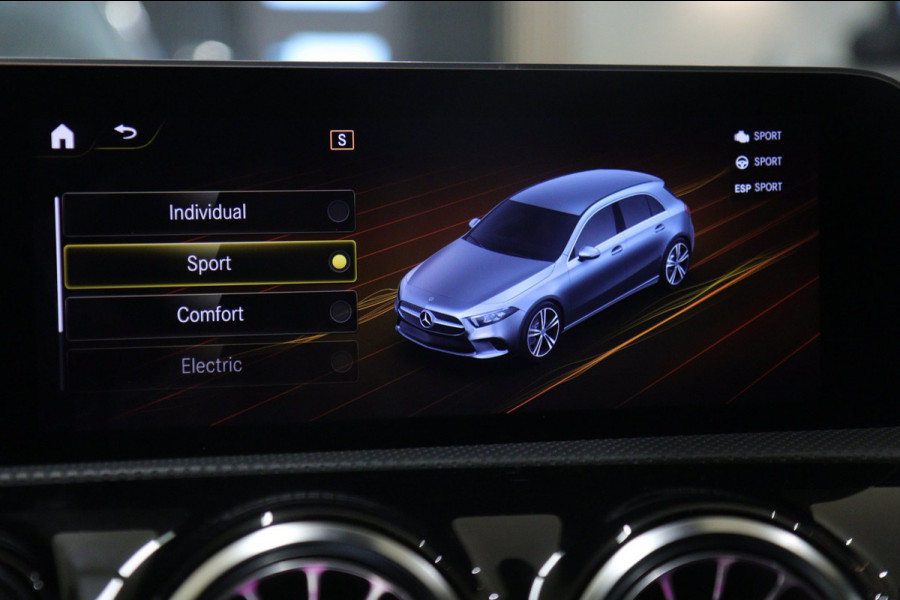 Mercedes-Benz A-Klasse 250 e AMG Limited PANO/BURM/CARPLAY/STOELVER/VOL