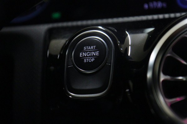 Mercedes-Benz A-Klasse 250 e AMG Limited PANO/BURM/CARPLAY/STOELVER/VOL