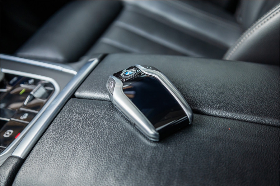 BMW X5 xDrive45e High Executive - Skylounge | Laser | Origineel NL | Dealeronderhouden | Eerste eigenaar