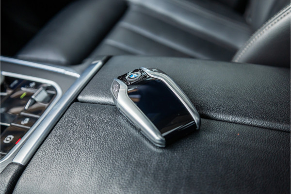 BMW X5 xDrive45e High Executive - Skylounge | Laser | Origineel NL | Dealeronderhouden | Eerste eigenaar