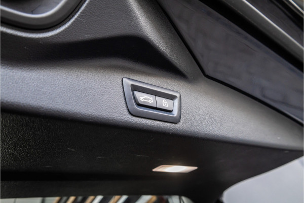 BMW X5 xDrive45e High Executive - Skylounge | Laser | Origineel NL | Dealeronderhouden | Eerste eigenaar
