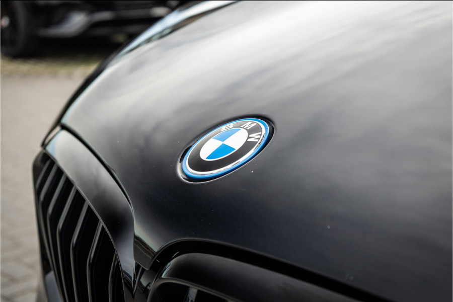 BMW X5 xDrive45e High Executive - Skylounge | Laser | Origineel NL | Dealeronderhouden | Eerste eigenaar