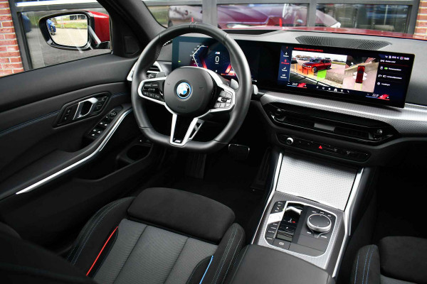 BMW 3 Serie Touring 330e xDrive M-Sport Pano 19inch El-zetels HUD 360-cam LCI-2