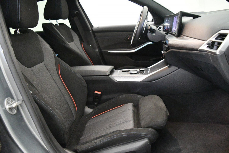 BMW 3 Serie Touring 330e xDrive M-Sport Pano 19inch El-zetels HUD 360-cam LCI-2