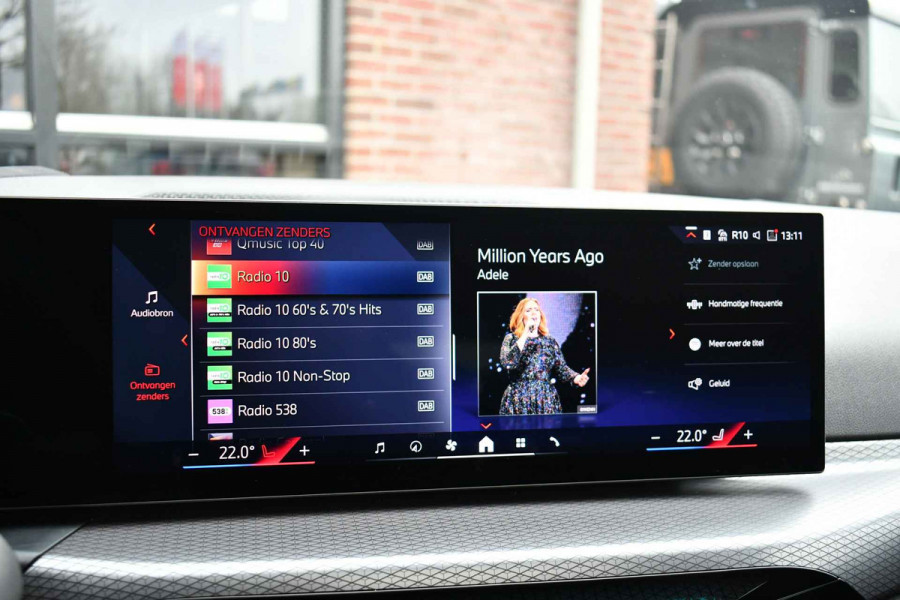 BMW 3 Serie Touring 330e xDrive M-Sport Pano 19inch El-zetels HUD 360-cam LCI-2