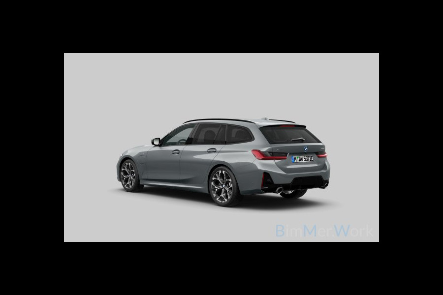 BMW 3 Serie Touring 330e xDrive M-Sport Pano 19inch El-zetels HUD 360-cam LCI-2