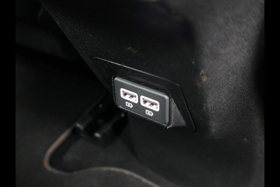 Peugeot 3008 1.6 PLUG-IN HYBRID 225 PK GT + TREKHAAK | ADAPTIVE CRUISE | CAMERA | STOELVERWARMING