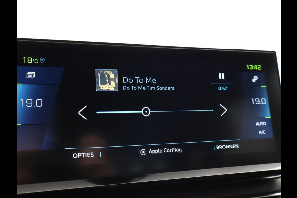 Peugeot 3008 1.6 PLUG-IN HYBRID 225 PK GT + TREKHAAK | ADAPTIVE CRUISE | CAMERA | STOELVERWARMING