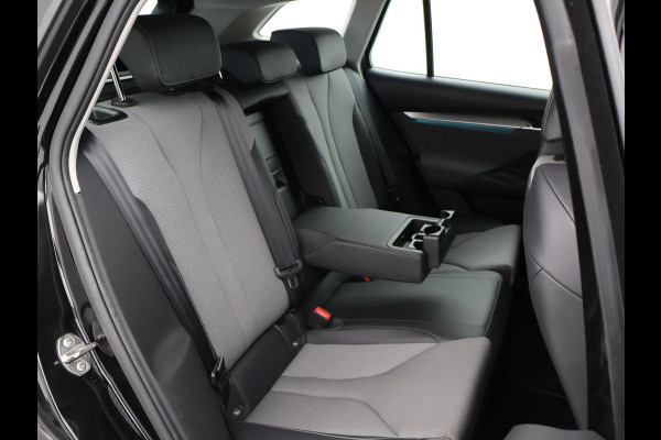 Škoda ENYAQ iV 60 + SFEERVERLICHTING | CAMERA | NAVIGATIE | APPLE CARPLAY | ANDROID AUTO | 19 INCH LMV